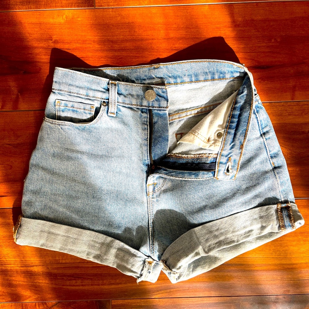 24W BDG Mom High Rise shorts